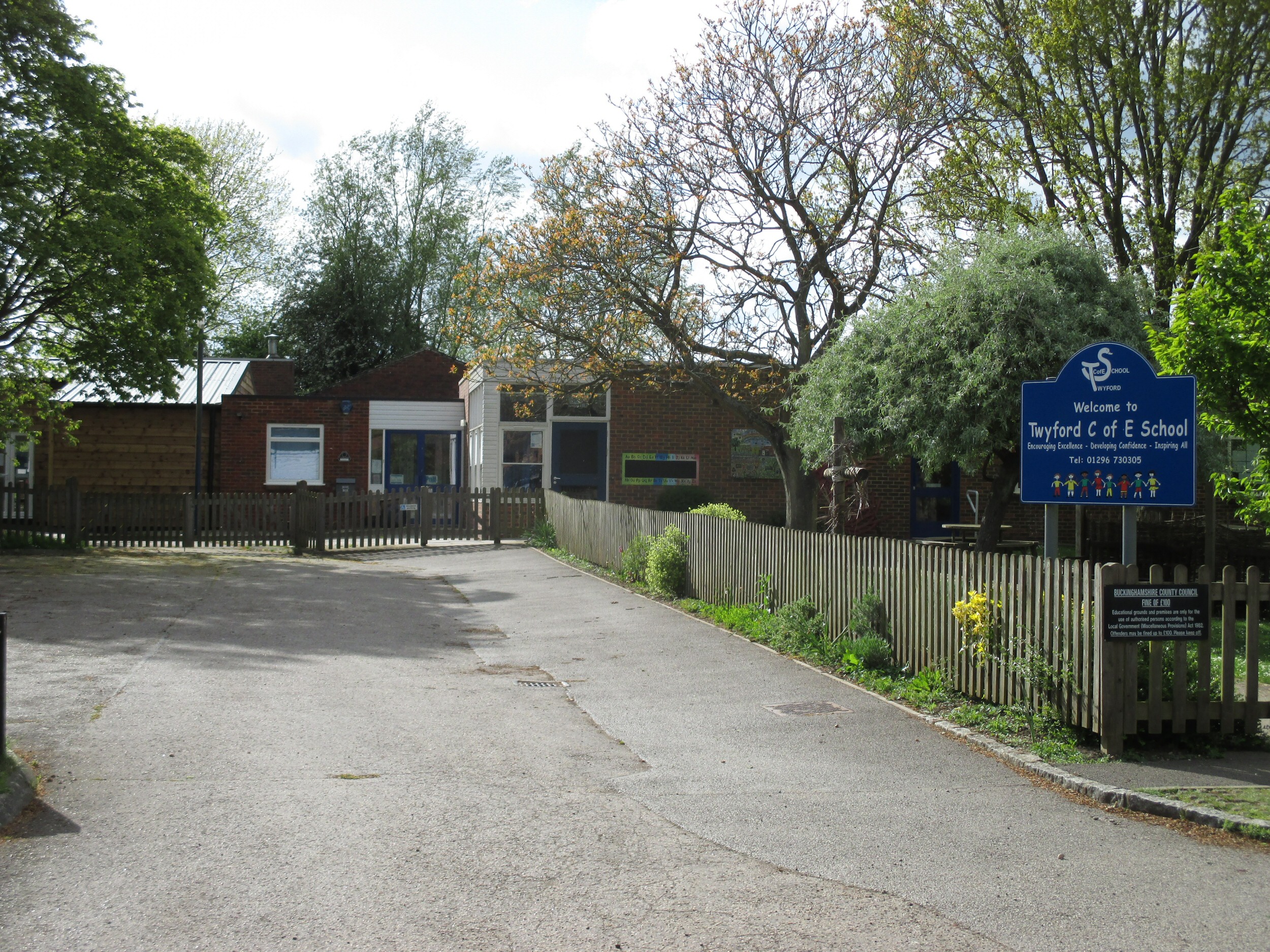 Moving Up to Secondary School Twyford Church of England School